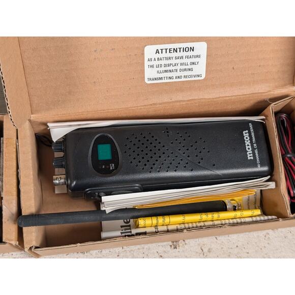 Pair Maxon HCB-10C 40 Channel CB Transceiver Radio Handheld - Picture 6 of 12